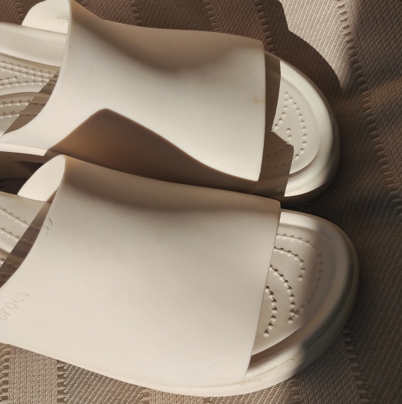 Crocs  Womens BROOKLYN SLIDE HEEL 209408 SZ:10 NEW CLEAN WELL MAINTIAN CHRISTMAS - Picture 4 of 11